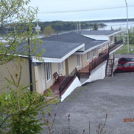 Motel Lyse Римуски Экстерьер фото