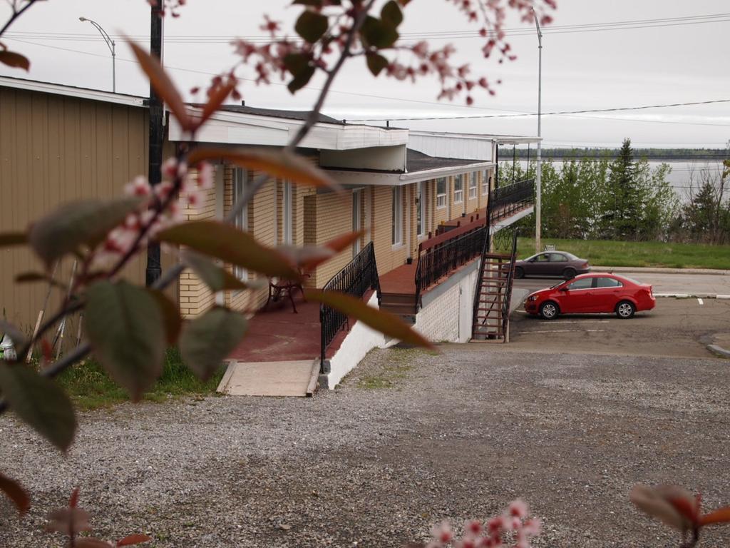 Motel Lyse Римуски Экстерьер фото